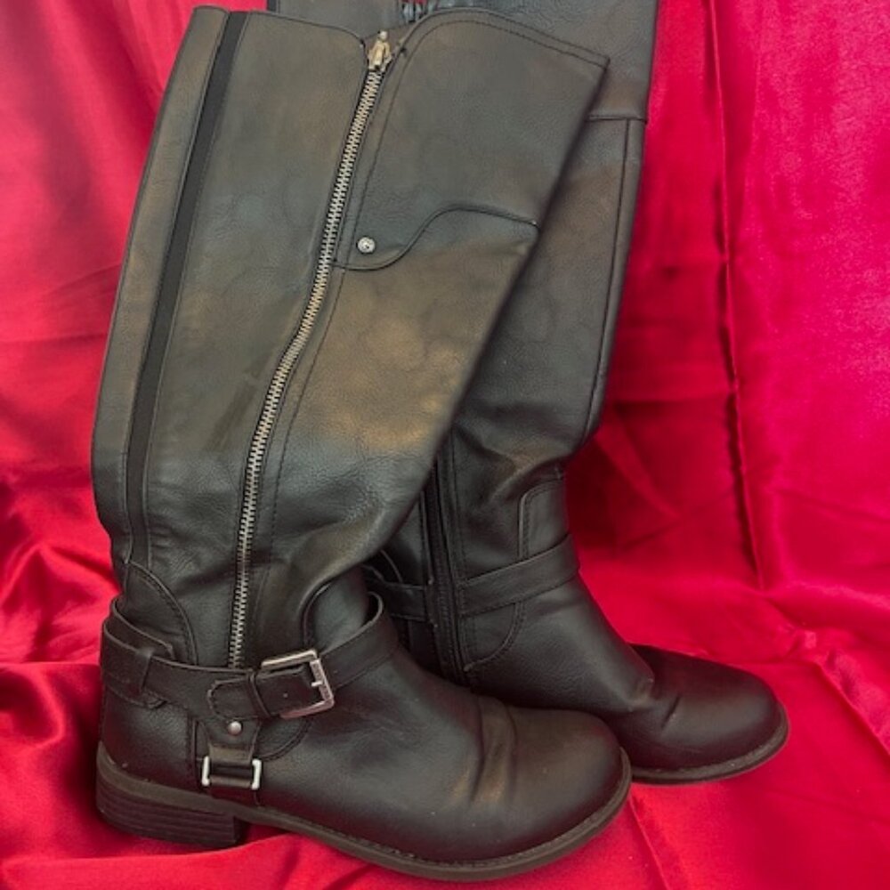 G by GUESS black knee-high riding boots side zipper buckle strap women's size 8